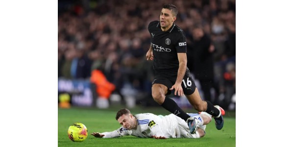 Manchester City, selv om de tilsynelatende ikke har en skarp kant, er fortsatt formidabelt. Manchester City, selv om de tilsynelatende ikke har en skarp kant, er fortsatt formidabelt.